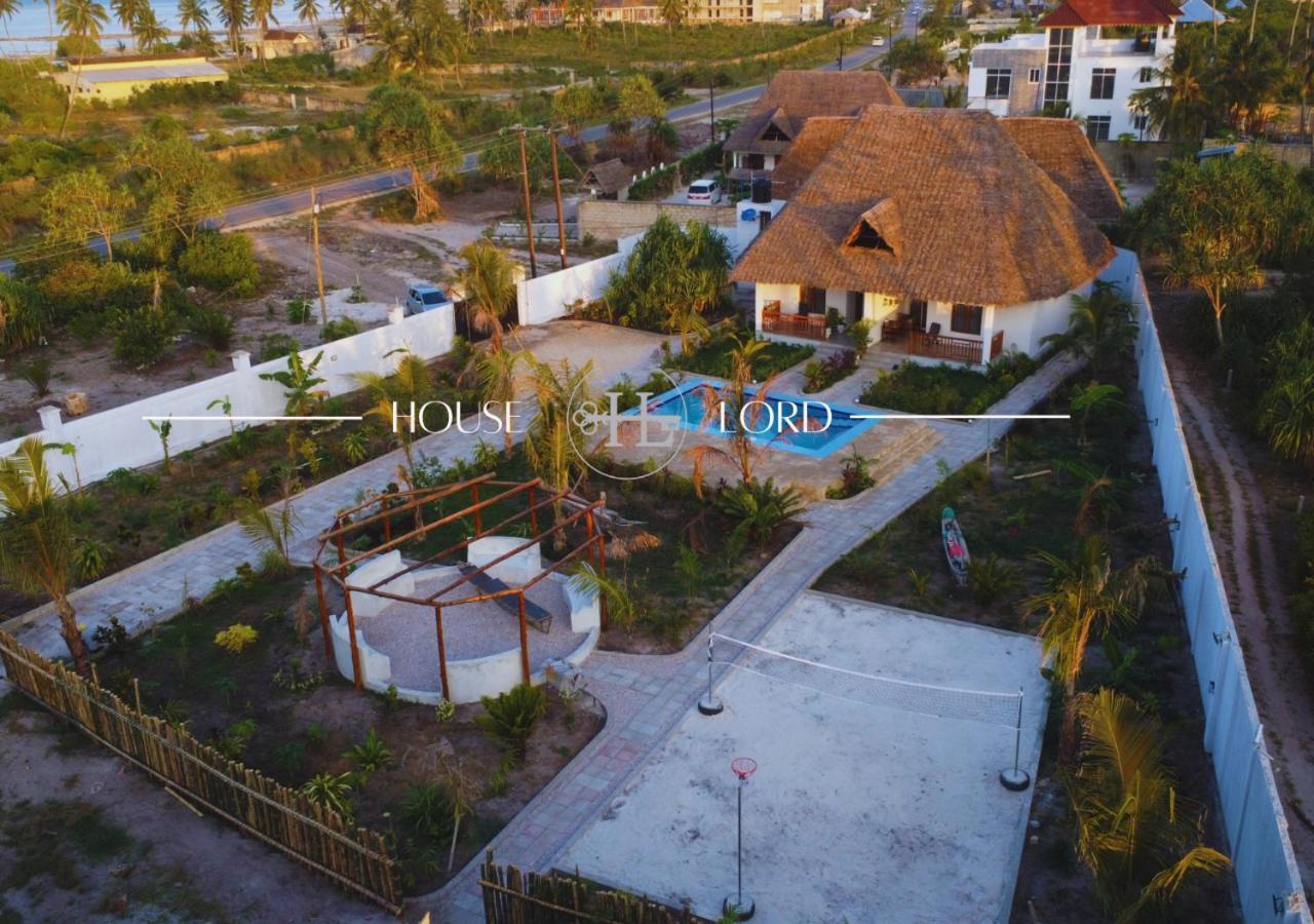 Villa Changarawe Mdudu Mkubwa